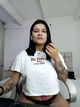 mia traveluxe online show from October 2025 04:04:02 AM