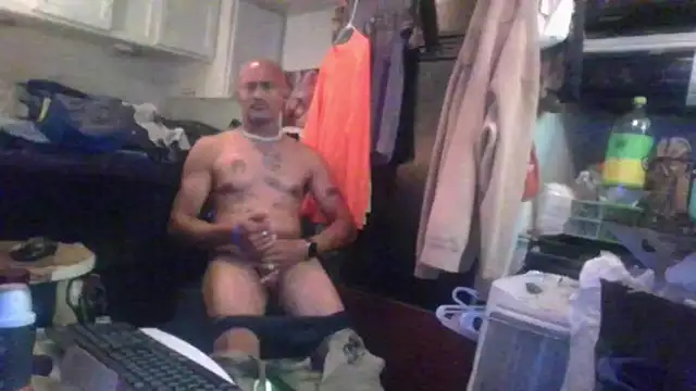 Snapshot of badboy2u2025 chatting on November 2025 11:21:02 PM badboy2u2025 online show from November 2025 11:21:02 PM