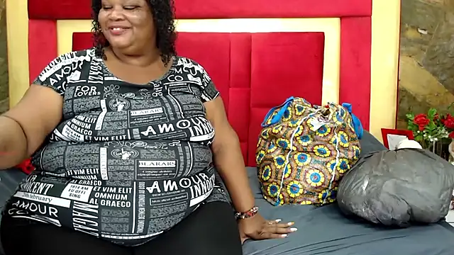 Snapshot of Exoticbigmandy chatting on June 2026 02:01:02 PM Exoticbigmandy online show from June 2026 02:01:02 PM
