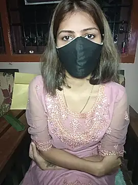 Isha Sax online show from November 2025 05:24:01 PM