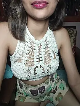 Isha Sax online show from November 2025 07:56:01 PM