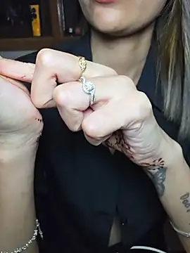 Isha Sax online show from March 2026 06:35:01 PM