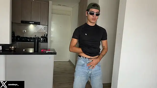 zoneboys online show from December 2025 06:58:01 PM