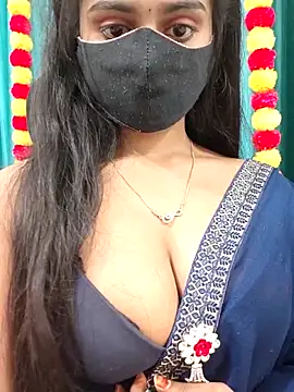 Snapshot of Aanya_hotty chatting on November 2025 02:28:01 PM Aanya hotty online show from November 2025 02:28:01 PM