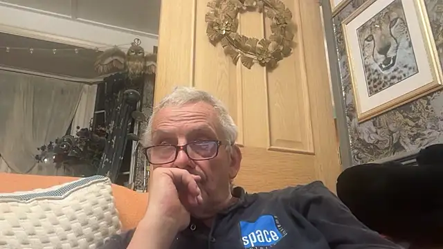 poggles online show from October 2025 09:39:02 PM