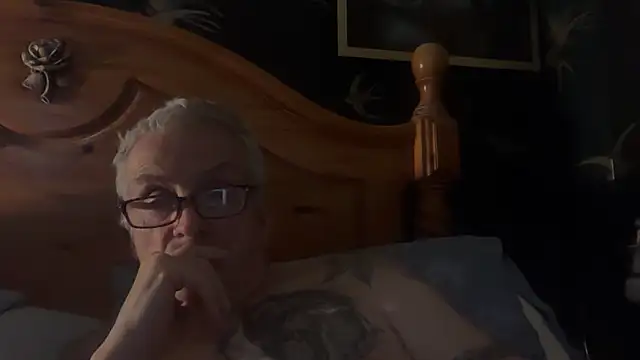 poggles online show from November 2025 09:15:02 PM