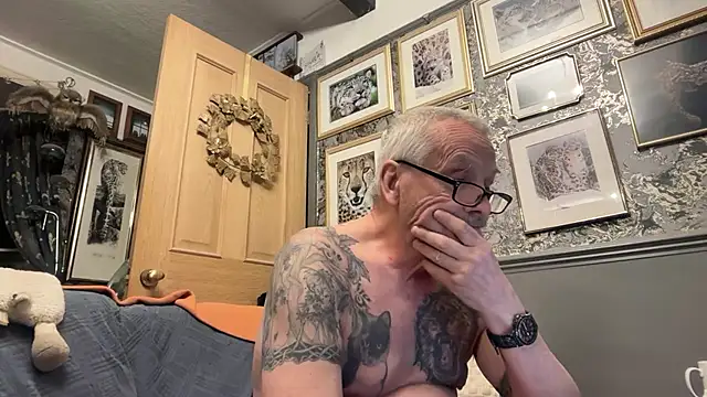 poggles online show from April 2026 08:17:02 PM