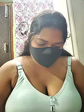 Liyaa 24 online show from April 2026 06:21:01 PM