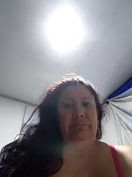 Snapshot of EmmaJhomson chatting on June 2026 01:04:01 AM EmmaJhomson online show from June 2026 01:04:01 AM