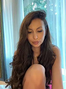 LunaBex online show from October 2025 07:17:02 AM