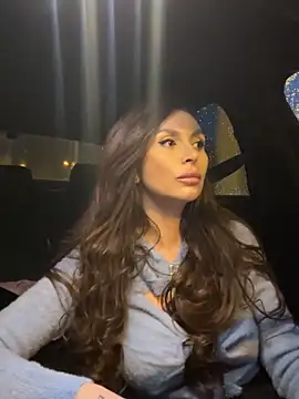 LunaBex online show from November 2025 04:34:01 AM