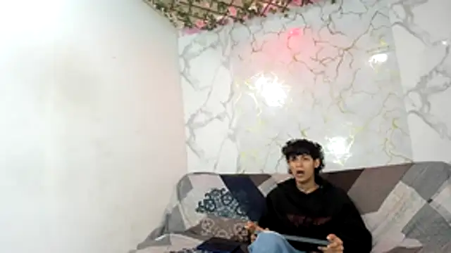 Snapshot of Bastian_boyshot77 chatting on July 2026 01:03:01 PM Bastian boyshot77 online show from July 2026 01:03:01 PM
