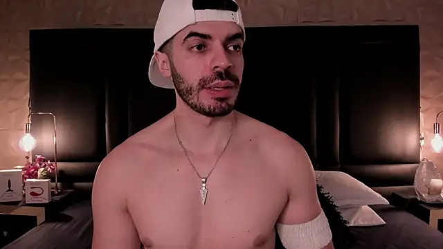 AxelThompson  online show from November 2025 12:05:02 PM