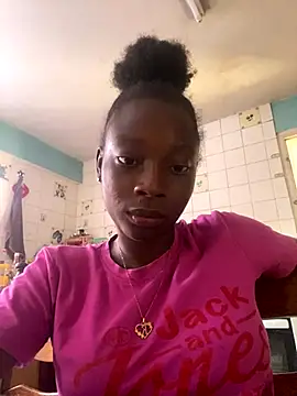 Snapshot of GeileErica chatting on October 2025 06:43:01 PM GeileErica online show from October 2025 06:43:01 PM