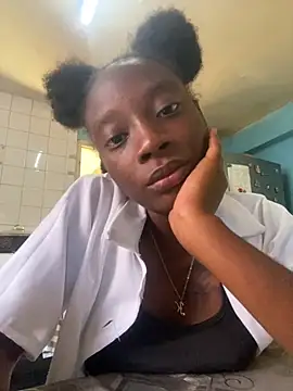 Snapshot of GeileErica chatting on November 2025 07:24:01 PM GeileErica online show from November 2025 07:24:01 PM