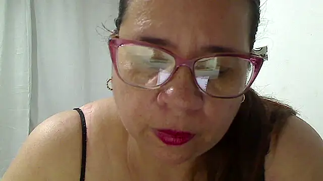 Snapshot of luciana69hot chatting on June 2026 08:47:01 PM luciana69hot online show from June 2026 08:47:01 PM