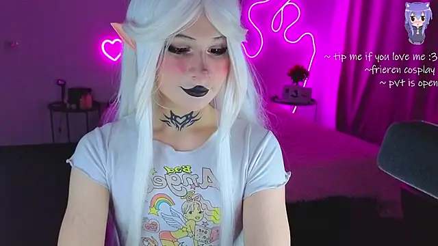 Snapshot of your_little_eva chatting on February 2026 01:32:01 AM your little eva online show from February 2026 01:32:01 AM