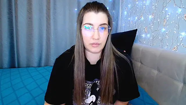 CherryZlata online show from January 2026 01:36:01 PM