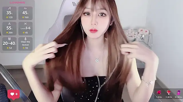 OwQoll online show from March 2026 06:52:02 AM