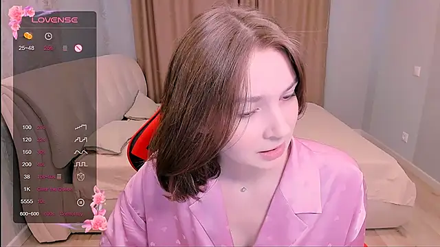 Nika Whiter online show from September 2025 01:11:02 PM