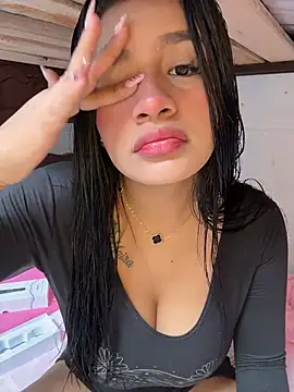 Snapshot of indialatin chatting on February 2026 03:32:01 PM indialatin online show from February 2026 03:32:01 PM