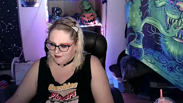 Snapshot of Kinky_Witch chatting on June 2026 06:00:02 PM Kinky Witch online show from June 2026 06:00:02 PM