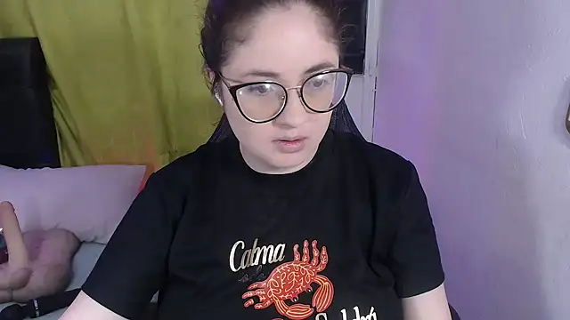 Snapshot of KrystalAdams chatting on June 2026 01:43:02 PM KrystalAdams online show from June 2026 01:43:02 PM