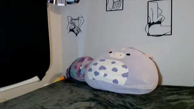 Snapshot of celeste_xxoo chatting on December 2025 02:04:02 PM celeste xxoo online show from December 2025 02:04:02 PM