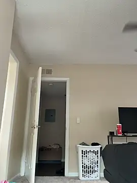 sweetsirenn online show from April 2026 01:36:02 PM