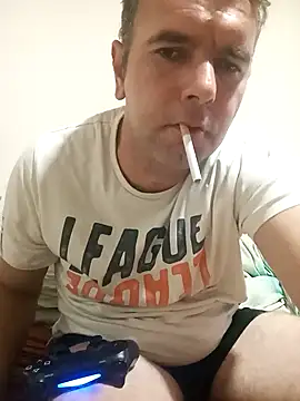 Snapshot of saladinbakiz chatting on October 2025 10:03:02 PM saladinbakiz online show from October 2025 10:03:02 PM