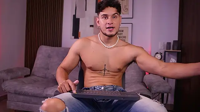 DaviesBrown online show from November 2025 08:44:01 PM