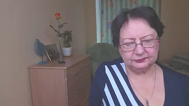 Snapshot of Margo_Moll chatting on December 2025 08:43:01 AM Margo Moll online show from December 2025 08:43:01 AM