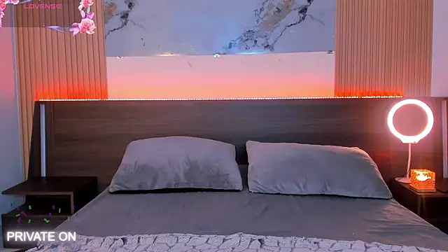 samanthaa moon online show from March 2026 10:38:01 PM