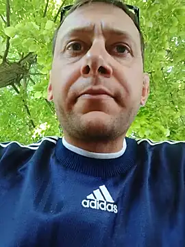 Snapshot of Alessio1987 chatting on May 2026 09:38:02 AM Alessio1987 online show from May 2026 09:38:02 AM