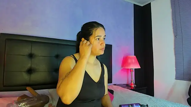 GreciaFox1 online show from April 2026 12:39:02 PM