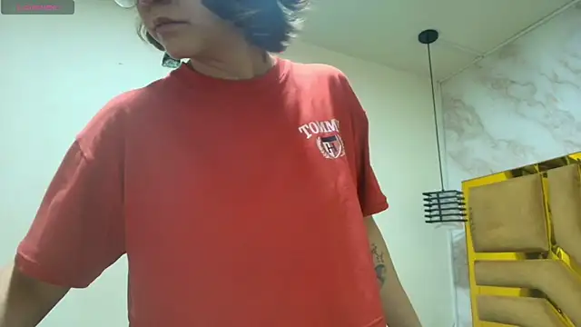 Luciifeer  online show from January 2026 06:33:02 PM