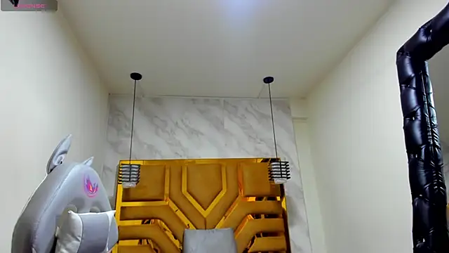 Luciifeer  online show from February 2026 06:44:02 PM