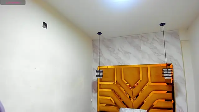 Luciifeer  online show from February 2026 06:31:01 PM