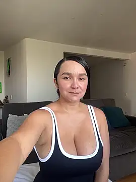 Nova Gabriela online show from February 2026 03:27:02 PM