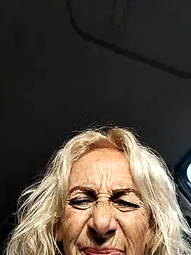 clarabell4 online show from December 2025 08:00:02 AM