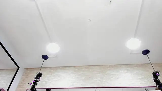 ThaliaCross online show from November 2025 07:49:02 PM