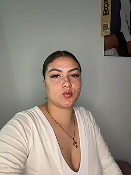 Snapshot of nicolexxaleja chatting on June 2026 01:18:02 AM nicolexxaleja online show from June 2026 01:18:02 AM