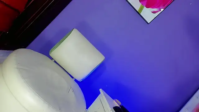 Valentina Horny777 online show from December 2025 01:10:01 AM