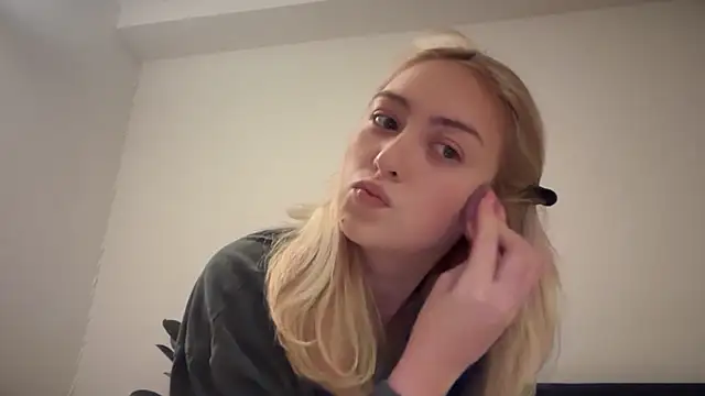 Kitty Swetty online show from April 2026 07:20:02 PM