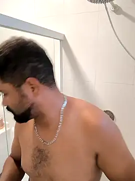 jhony051090 online show from January 2026 09:06:02 PM