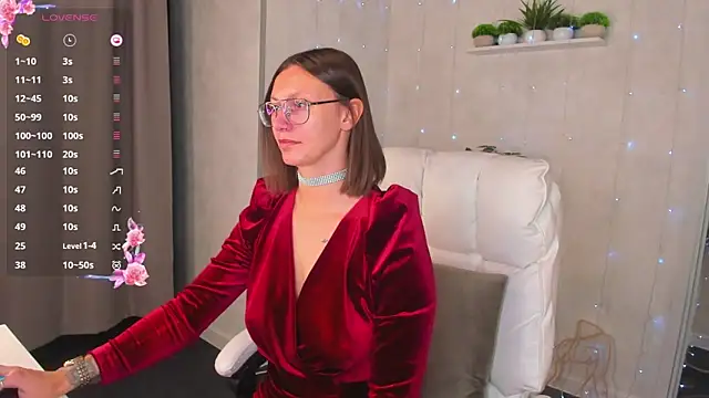 Elina Gravess online show from October 2025 01:02:02 AM
