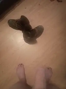 Snapshot of Crossedsissy chatting on January 2026 06:11:01 PM Crossedsissy online show from January 2026 06:11:01 PM