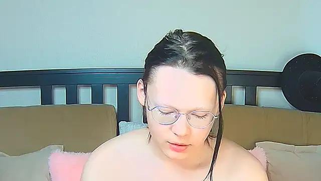 Snapshot of Derek_Carter chatting on April 2026 12:29:02 PM Derek Carter online show from April 2026 12:29:02 PM