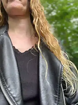 Bikergirl 97 online show from May 2026 01:17:02 PM