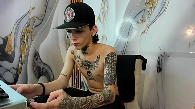 StraightBoy Nick online show from November 2025 02:23:01 AM